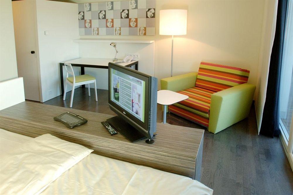 Harry'S Home Hart Bei Graz Hotel & Apartments Habitación foto