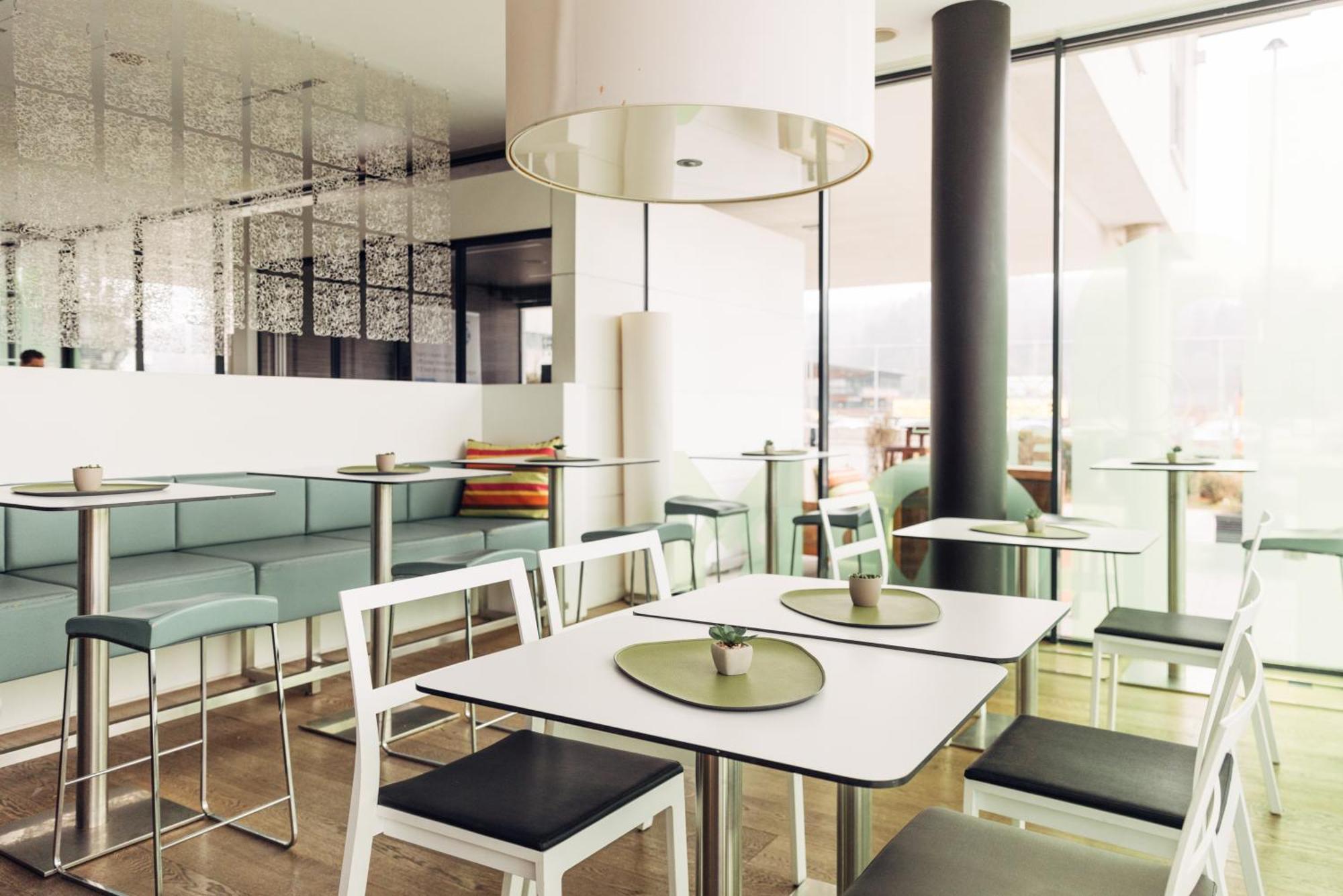 Harry'S Home Hart Bei Graz Hotel & Apartments Exterior foto
