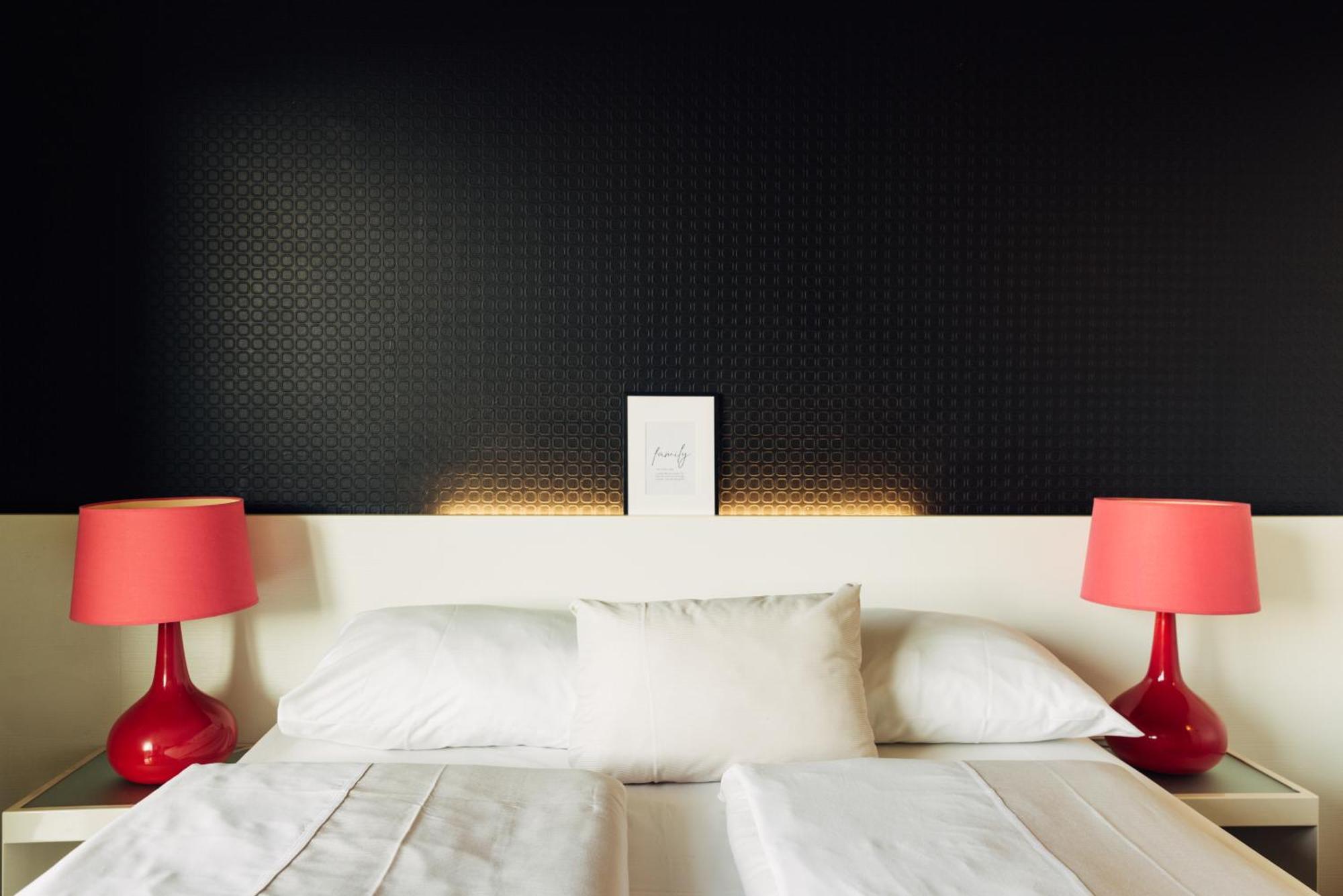 Harry'S Home Hart Bei Graz Hotel & Apartments Exterior foto