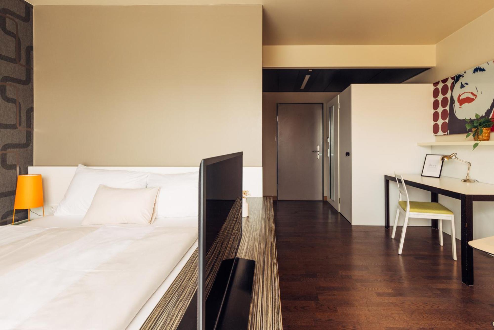 Harry'S Home Hart Bei Graz Hotel & Apartments Exterior foto