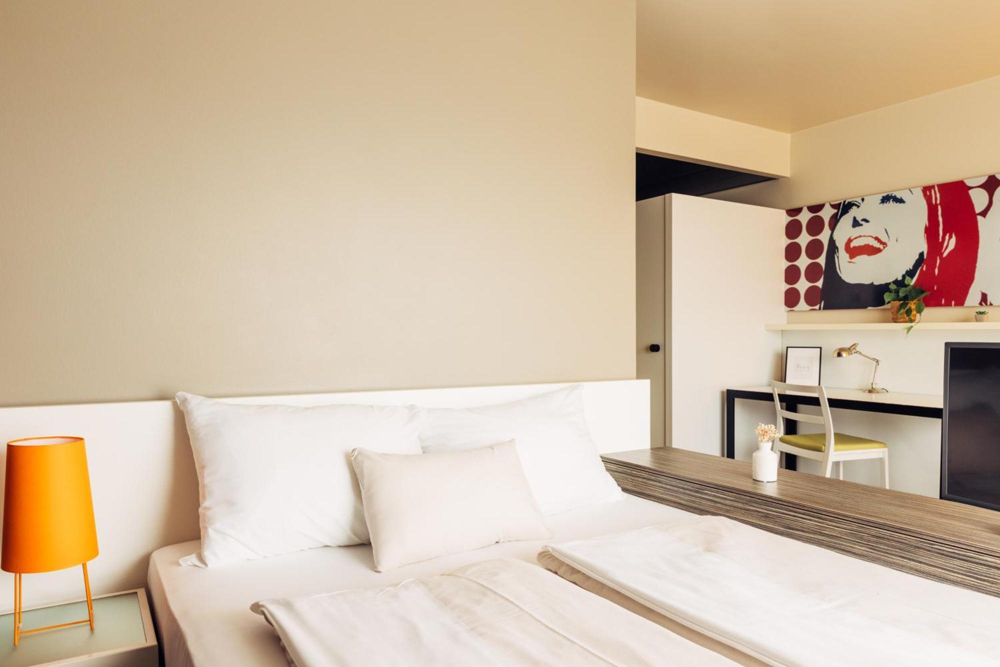 Harry'S Home Hart Bei Graz Hotel & Apartments Exterior foto